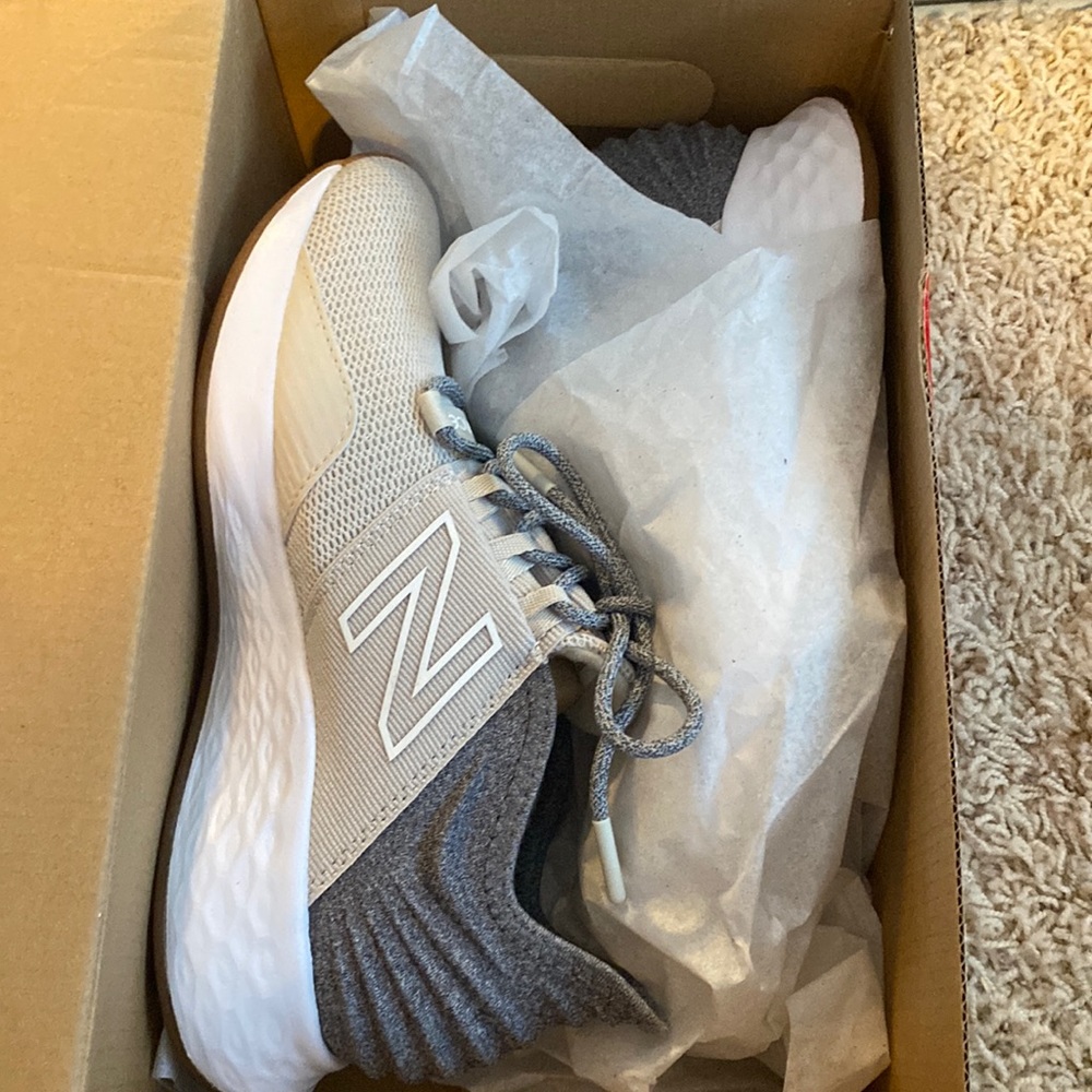 Women’s new balance shoes